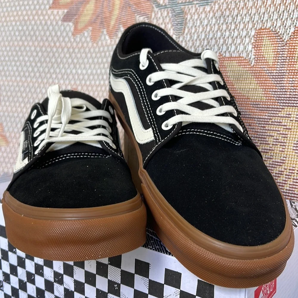 Vans Men’s Chukka Low Sid
Black/Gum
VN0A5KQZB9M Snickers - Picture 7 of 16